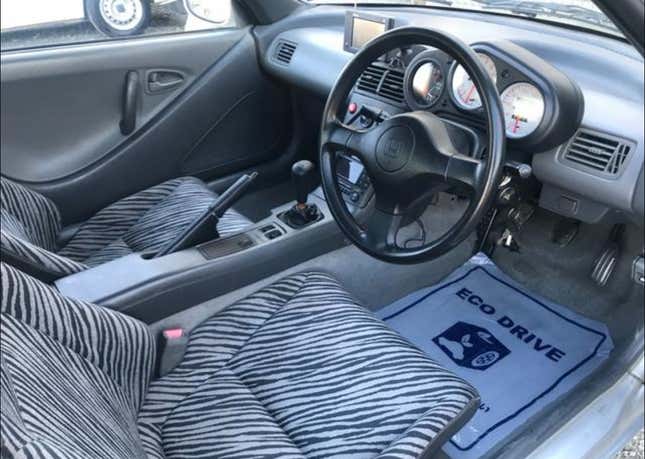 Image for article titled Shopping Online For A Car That's In Japan Will Make Your Head Spin