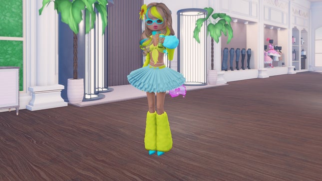 Un mannequin porte une tenue bleue et jaune dans le dressing Dress to Impress.
