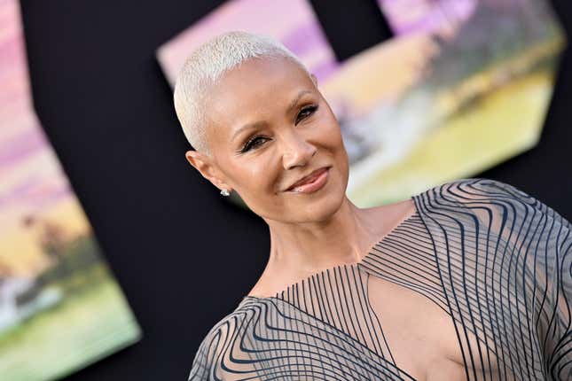 Bild für Artikel mit dem Titel Boosie Badazz bittet diese Promis um Hilfe, warum „Endless Love“ von Lionel Richie und Diana Ross immer noch ein Problem ist, Black Twitter reagiert auf Glenn Close in „Beim Sterben ist jeder der Erste“, Lizzos Gewichtsverlust und mehr