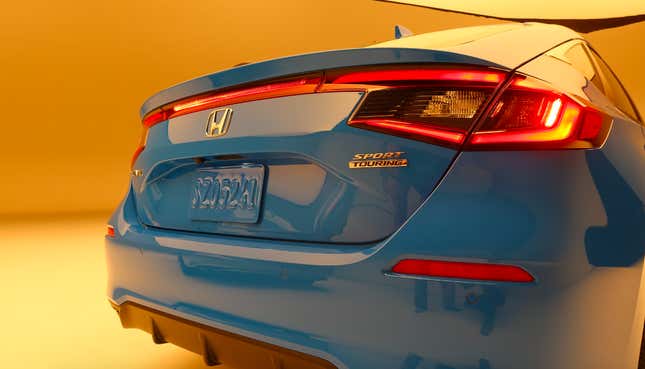Image for article titled This Is The 2022 Honda Civic Hatchback And Yes It Comes With A Stick Shift