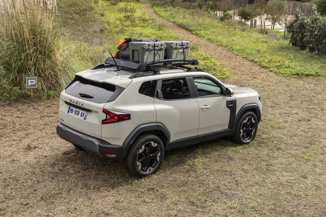 New Dacia Duster Proves Simple And Durable Designs Can Still Be Cool And  Clever
