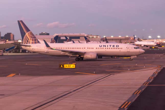 Eine United Airlines Boeing 737-800