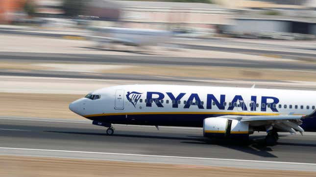 A Ryanair Boeing 737-800