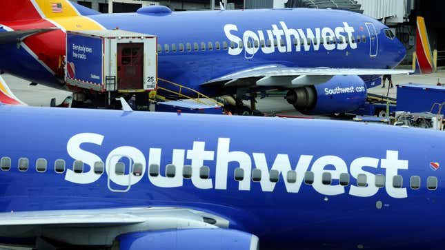 Image for article titled The Feds Think Southwest Scheduled Too Many Flights During 2022&#39;s Travel Meltdown