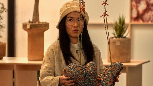 Steven Yeun faces off against Ali Wong in the trailer for Netflix and A24's <i>Beef</i>