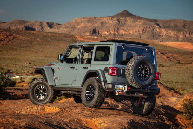 Image for article titled 2025 Jeep Wrangler’s V6 Is Now Manual Only, Power Door Locks And Windows Are Standard