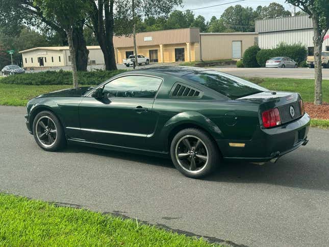 Image for article titled At $10,499, Is This 2009 Ford Mustang &#39;Number One With A Bullitt?&#39;