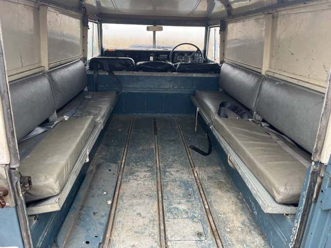 Image for article titled At $13,500, Would You Rove The Land In This 1981 Land Rover 109?