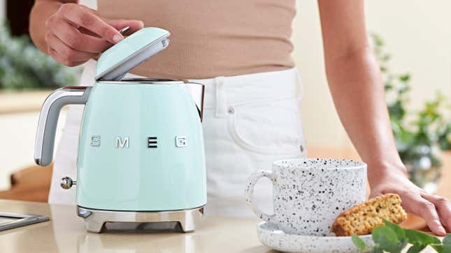 Image for article titled 8 Mother’s Day Gifts That Food Brands Insist Are Perfect for Mom
