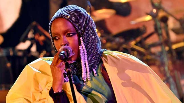 Image for article titled Wow! How Lauryn Hill Shocked Everyone During Roberta Flack’s Memorial Service