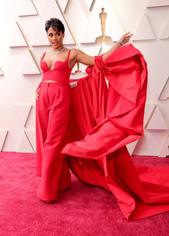 Image for article titled Oscars 2022 Red Carpet: Color Play