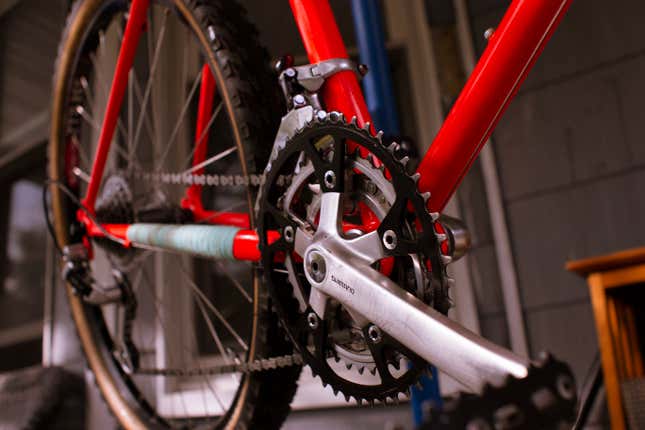 Image for article titled The Case Of The Bottom Bracket That Broke Itself