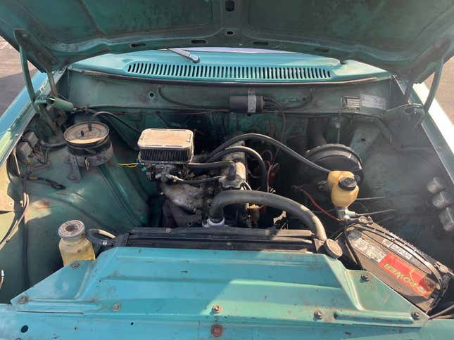 Image for article titled At $6,800, Is This 1972 Volvo 145 Worth its Weight in Patina?