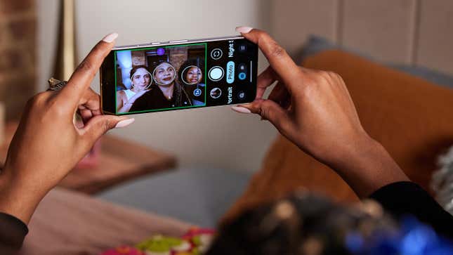 Google Pixel’s new Guided Frame feature.