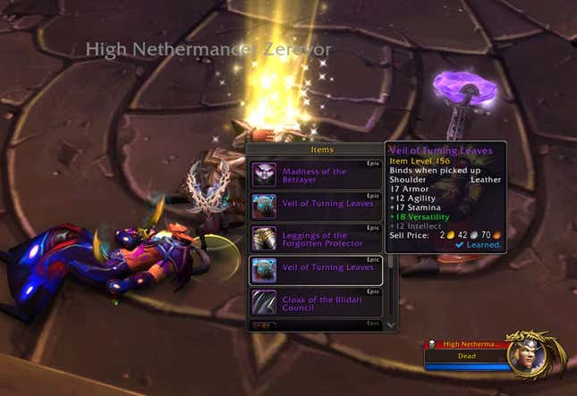 A screenshot shows loot rewards in WoW.