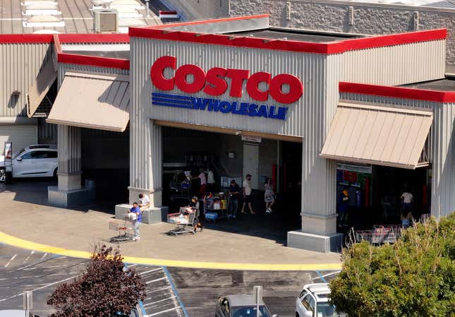 Un magasin Costco le 11 juillet 2024 à Richmond, en Californie. Costco a annoncé son intention d’augmenter les frais d’adhésion pour la première fois depuis 2017 avec  un passage de 5$à 65 $par an, à partir de 60$.