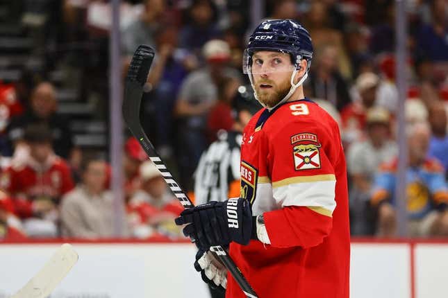Panthers' Sam Bennett game-time decision for Game 3