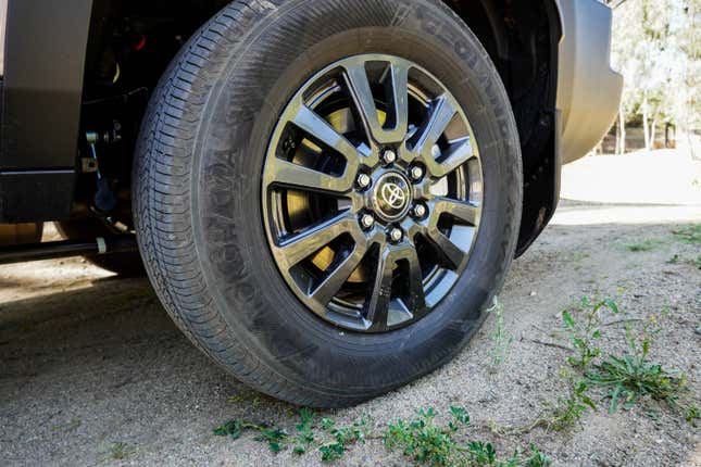 2024 Toyota Land Cruiser tires