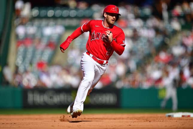 Angels complete sweep of Yankees with 7-3 win, finishing New