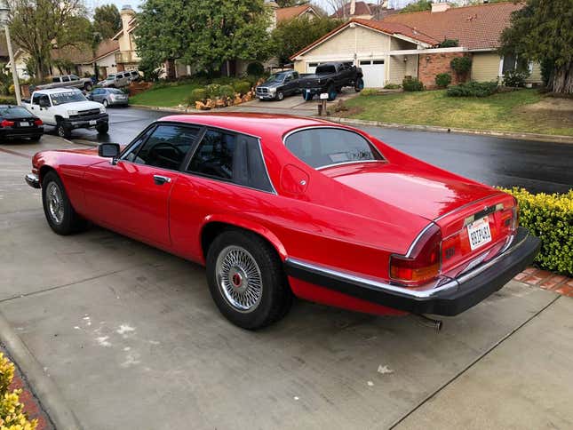 Image for article titled At $9,995, Is This 1990 Jaguar XJ-S V12 The Cat’s Meow?