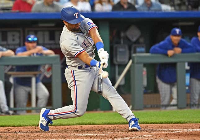 Rangers' Marcus Semien extends hit streak to 25 games in win over