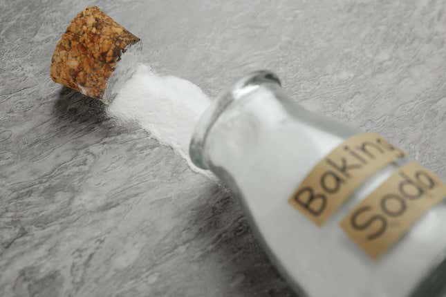 Image for article titled 6 Foods That Do Not Belong in Your Hair (And 2 That Do)