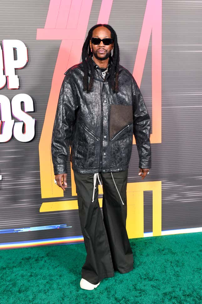 Bild für Artikel mit dem Titel Looks vom roten Teppich der BET Hip-Hop Awards 2024