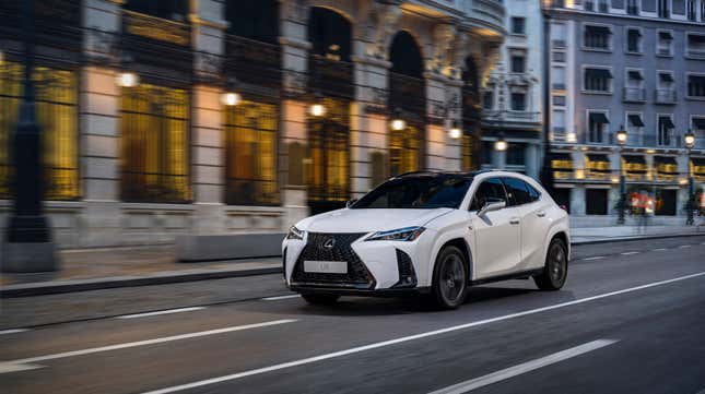 Lexus UX 2025