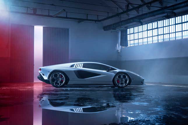 Image for article titled The New Lamborghini Countach LPI 800-4 Doesn't Deserve It
