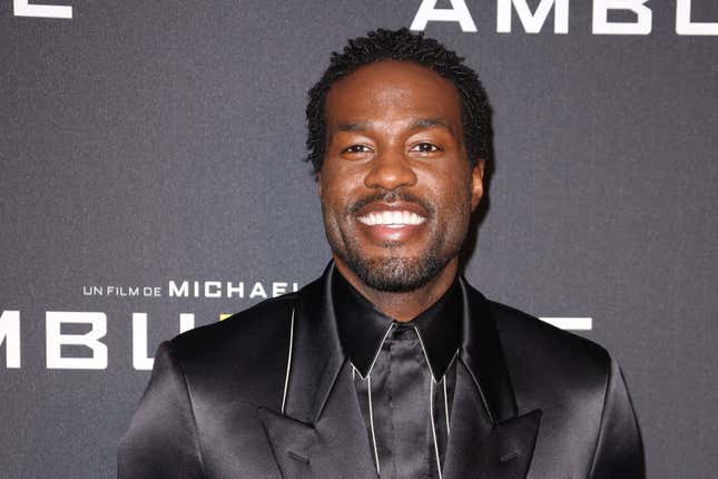 Yahya Abdul-Mateen II poses during a photocall for the premiere of the film “Ambulance” in Paris on April 20, 2022.