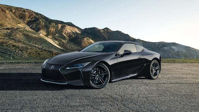 Une Lexus LC500 2024 noire