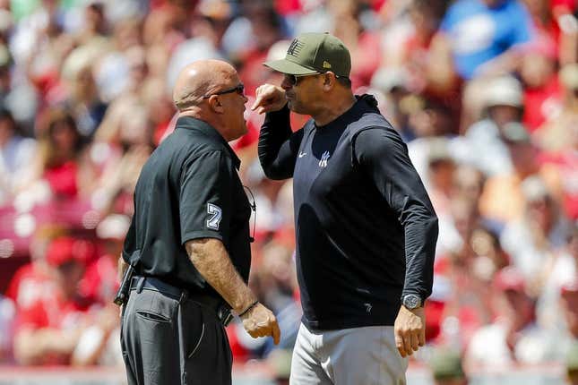 Yankees manager Aaron Boone ejected for 7th time this season, tied