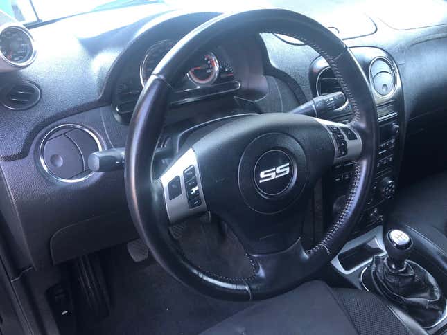 Image for article titled At $9,999, Is It High Time You Buy This 2008 Chevy HHR SS?