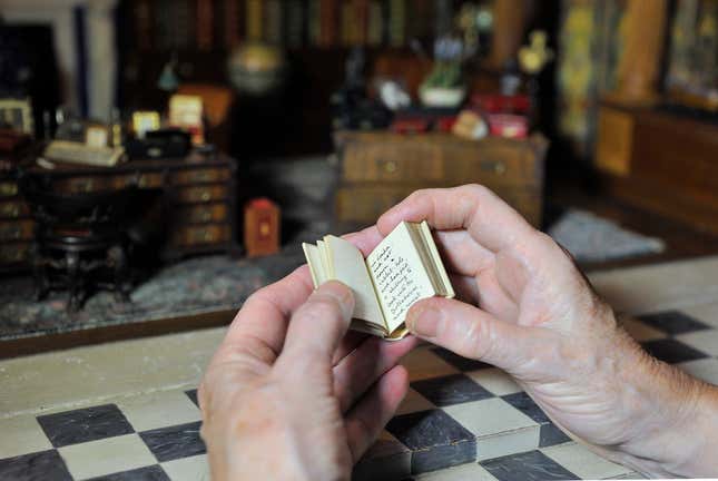 Queen mary's dolls house hot sale book