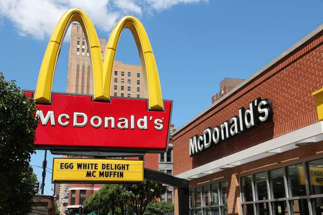 Imagen para el artículo titulado McDonald’s, Chick-fil-A, Taco Bell y otras siete cadenas de comida rápida clasificadas por velocidad