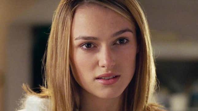 Keira Knightley parece confundida. 