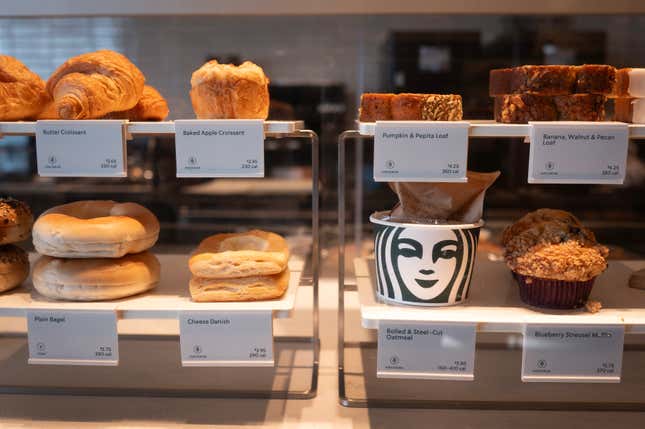 Productos horneados en un Starbucks en Chicago, Illinois. 