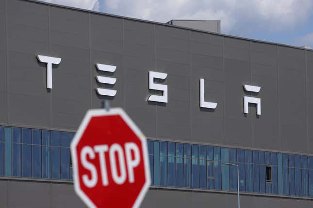 La gigafábrica de Tesla en Berlín-Brandeburgo alberga a unos 12.000 trabajadores.