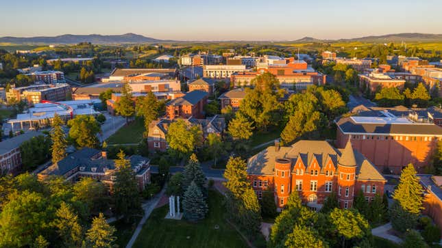 Image for article titled 10 colleges with the happiest students in America