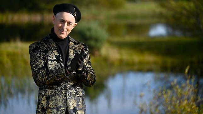 Image for article titled Let&#39;s rank all of Alan Cumming&#39;s fabulous outfits on The Traitors