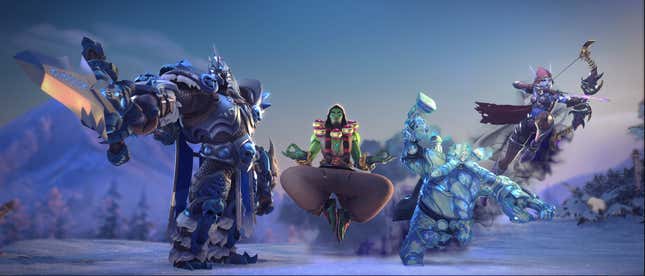 Reinhardt, Zenyatta, Torbjörn y Widowmaker con sus aspectos de World of Warcraft.