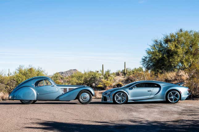 Side view of a blue Bugatti Chiron Super Sport and Type 57 SC Atlantic