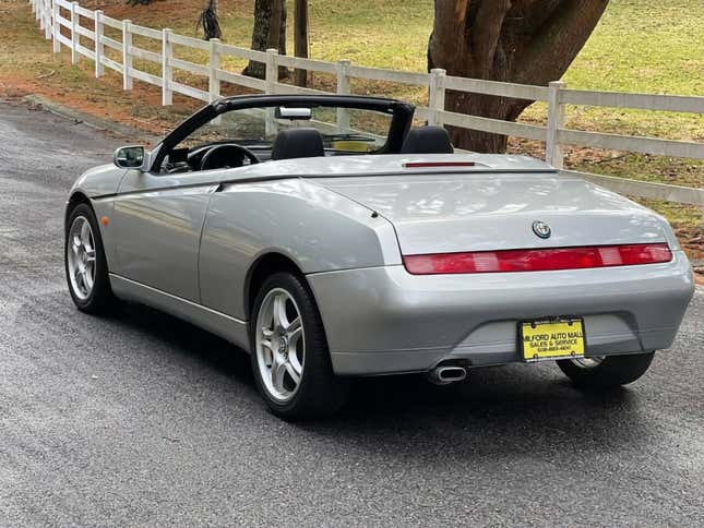 Image for the article titled: Is this $12,500 1998 Alfa Romeo Spider a real hit?