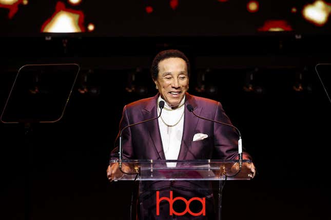 Image for article titled Smokey Robinson's Response to Sexual Assault Lawsuit Is More Shocking Than You Think