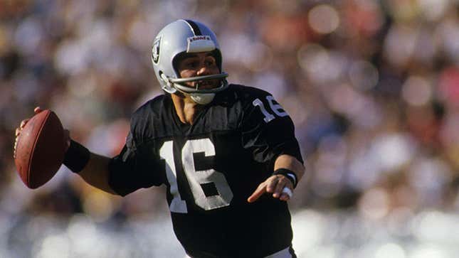 A photo of former Raiders QB Jim Plunkett.