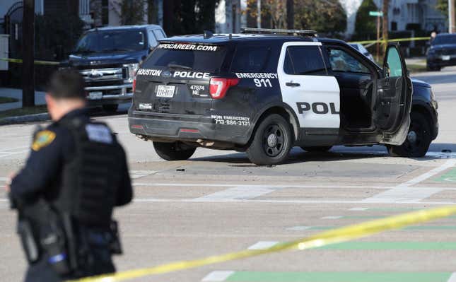 Image for article titled Independent Autopsy Shows Black Man Fatally Shot by Houston Cop in the Back of the Neck, According to Family