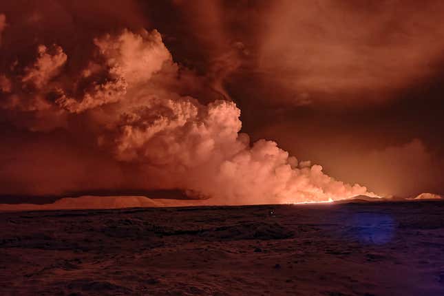 Image for article titled See the Breathtaking Power of Iceland&#39;s Volcanic Eruption