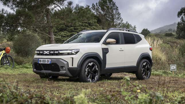 Image for article titled New Dacia Duster Proves Simple And Durable Designs Can Still Be Cool And Clever