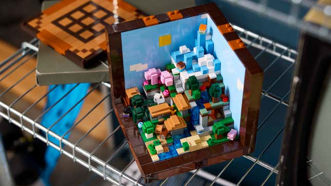 Image for article titled Lego's First Adult-Focused Minecraft Set Is a Very Stylish Cube