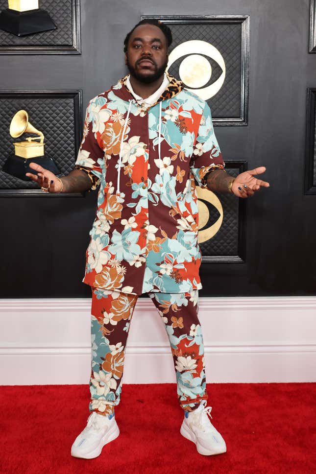 Image for article titled 20 of the 2023 Grammys Red Carpet Trainwrecks